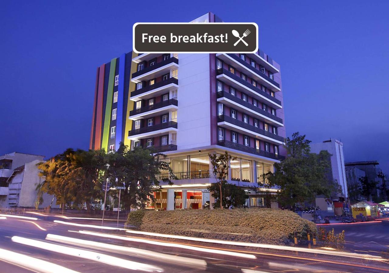 Amaris Hotel Embong Malang - Сурабая Екстериор снимка