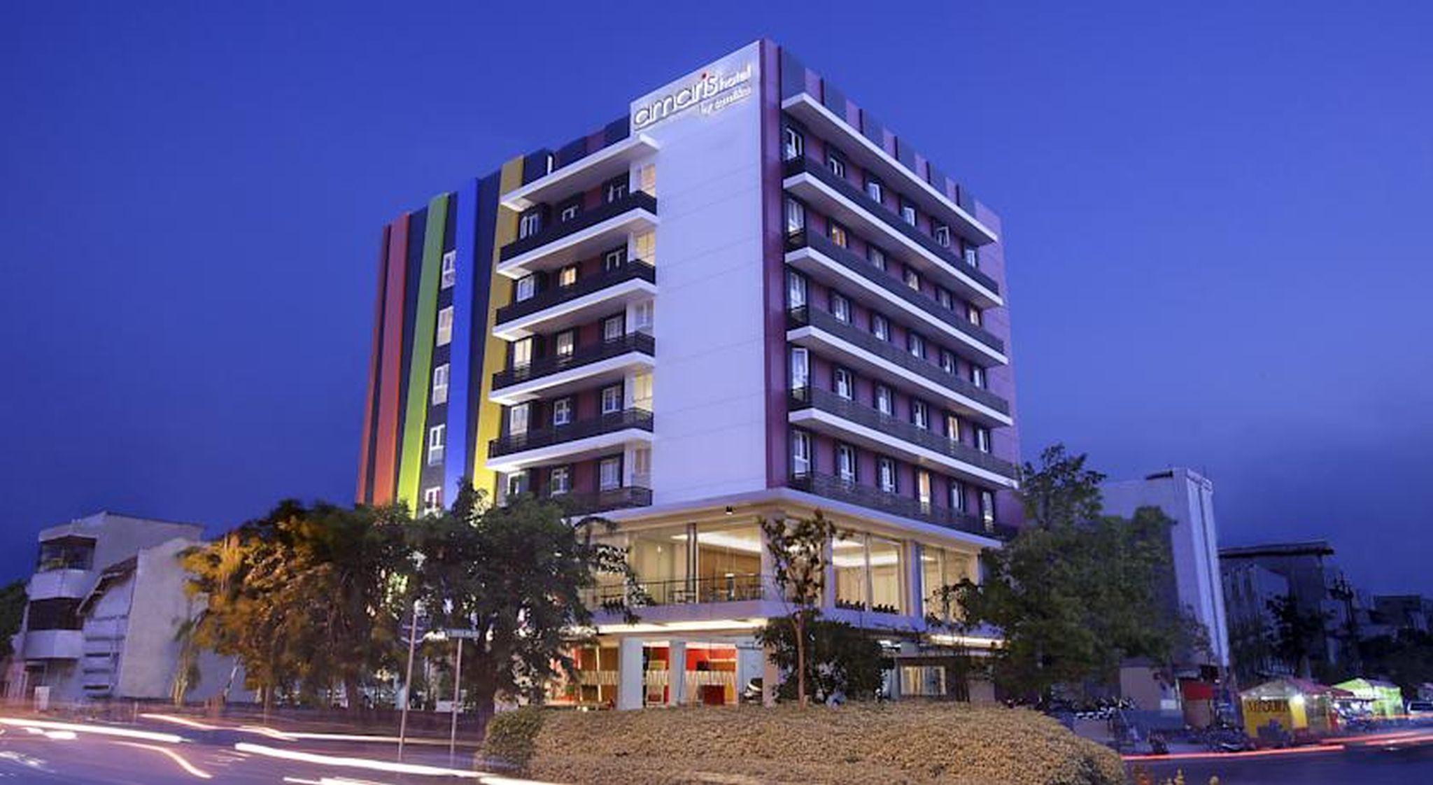 Amaris Hotel Embong Malang - Сурабая Екстериор снимка